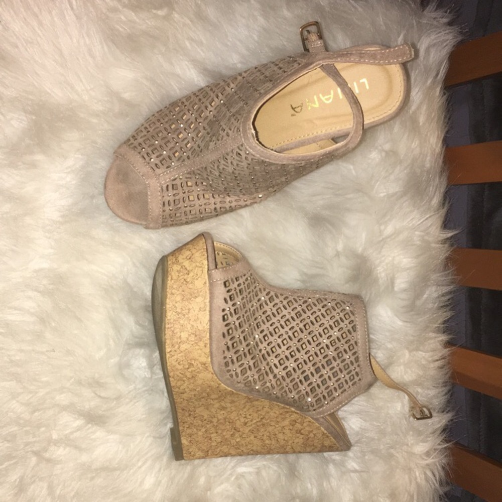 Liliana wedges